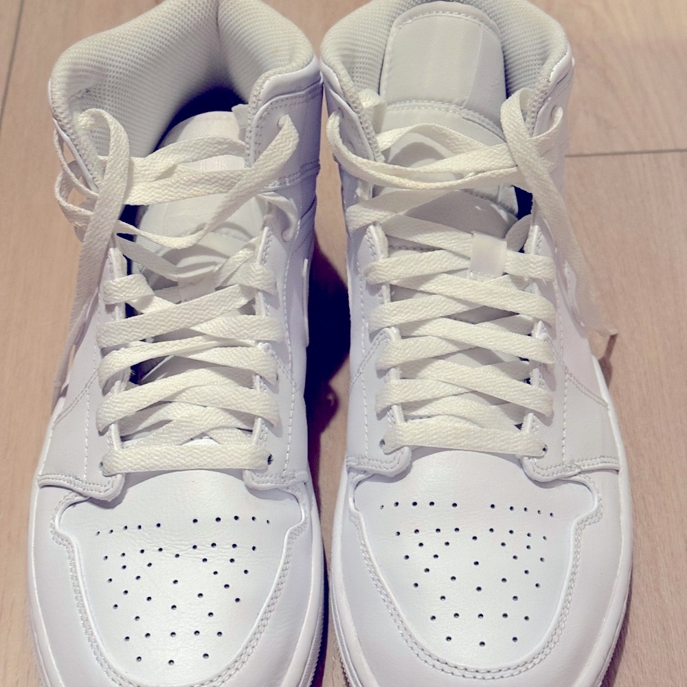 Worn Once Air Jordan Mid 1